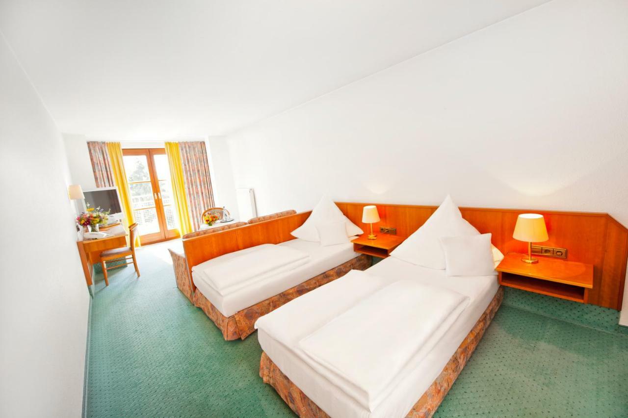 Hotel Gasthof Raab シュヴァーバッハ エクステリア 写真