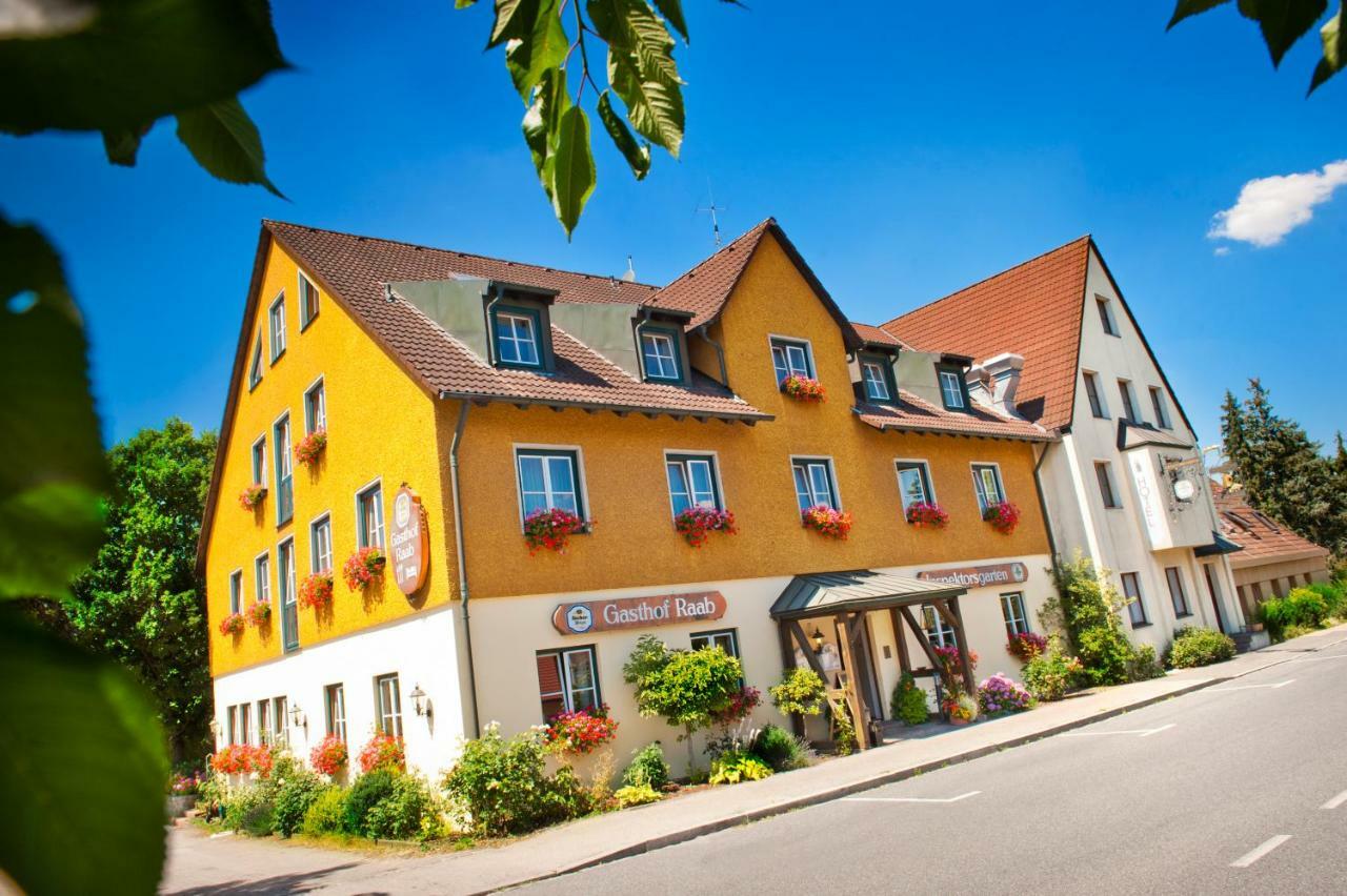 Hotel Gasthof Raab シュヴァーバッハ エクステリア 写真